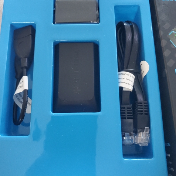 MagicJack Go digital phone service device (unlimited calls for 12 months)nwt - Picture 2 of 4